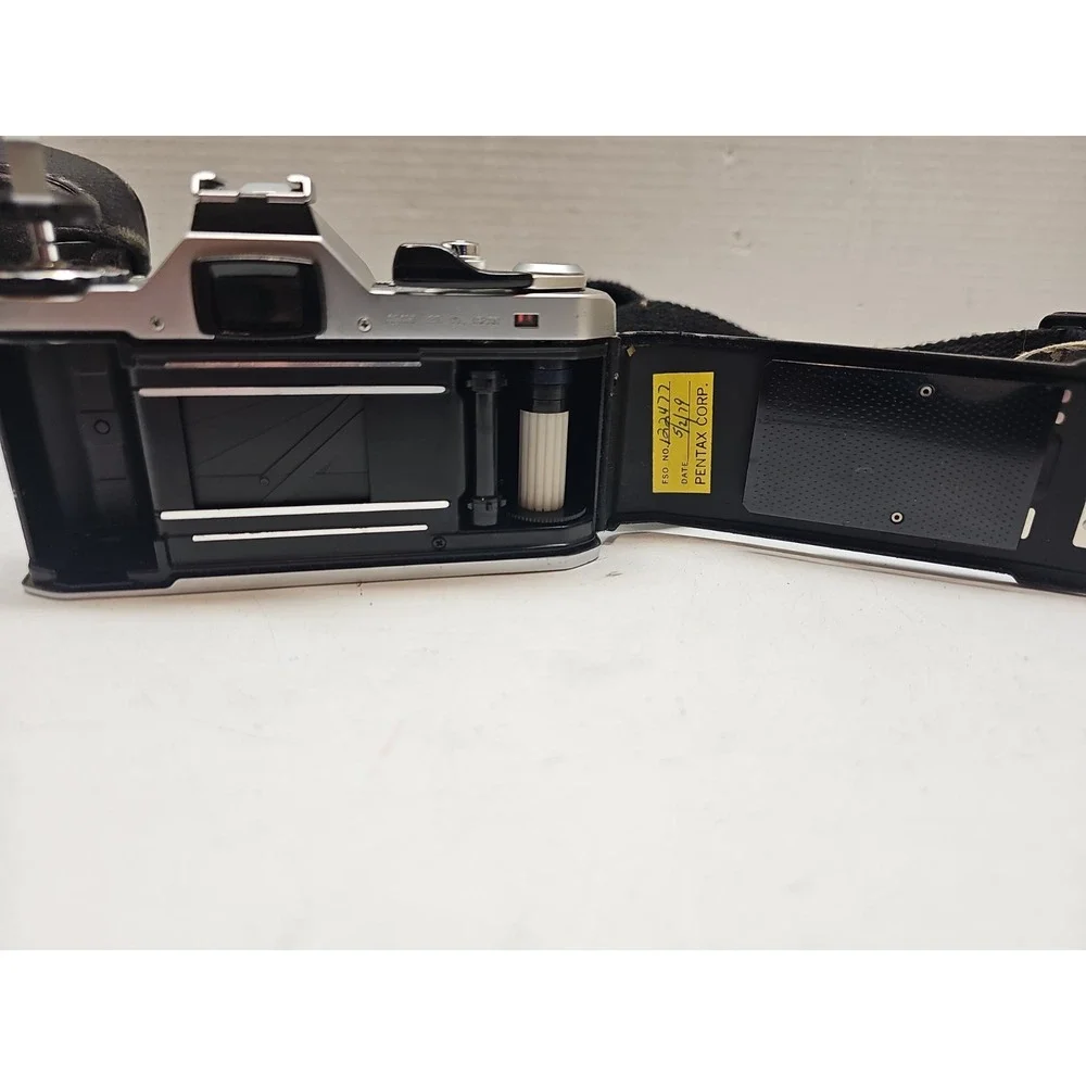 Pentax ME 35mm‎ SLR Film Camera With 50mm F/2 SMC Lens **UNTESTED**